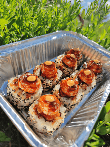 Запечений з куркою в кунжуті