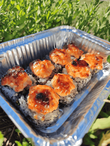 Запечений рол з лососем