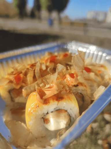 Запечений сирний рол з лососем