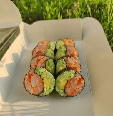 Рол Інь-янь з манго та креветками