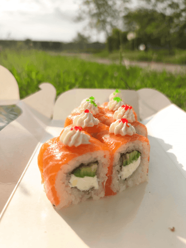 Рол Філадельфія Де Люкс з лососем