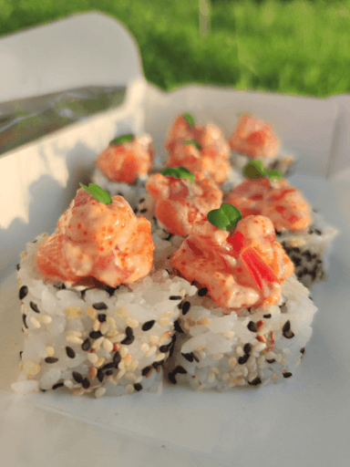 Рол Фелікс з лососем